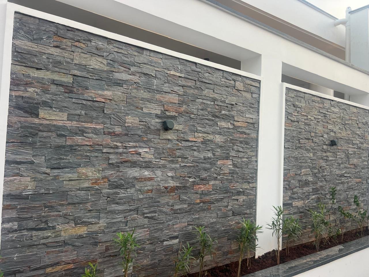Grey Ledgestone Boundary Wall